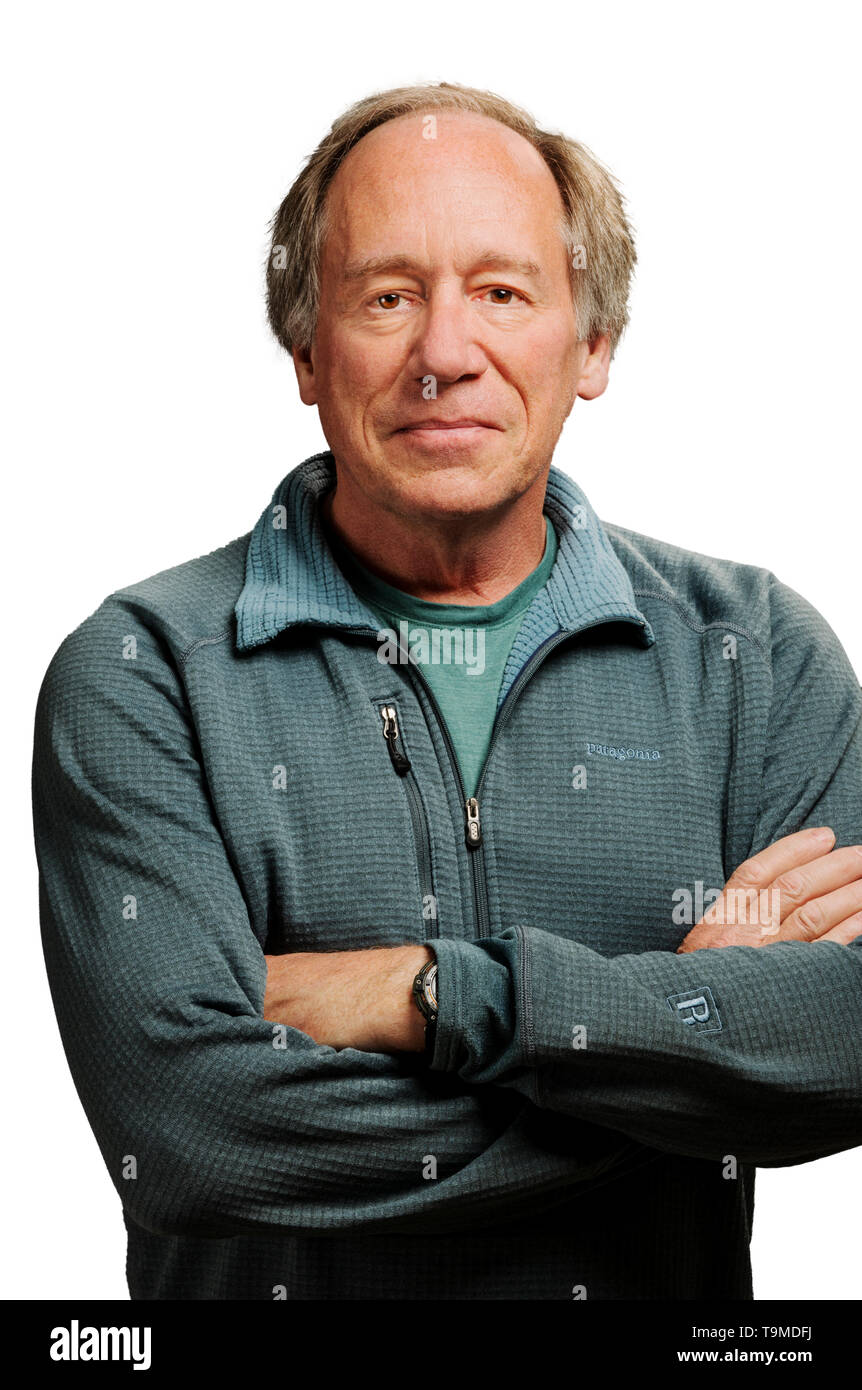 Studio Portrait von im mittleren Alter Mann gegen einen weißen Hintergrund Stockfoto