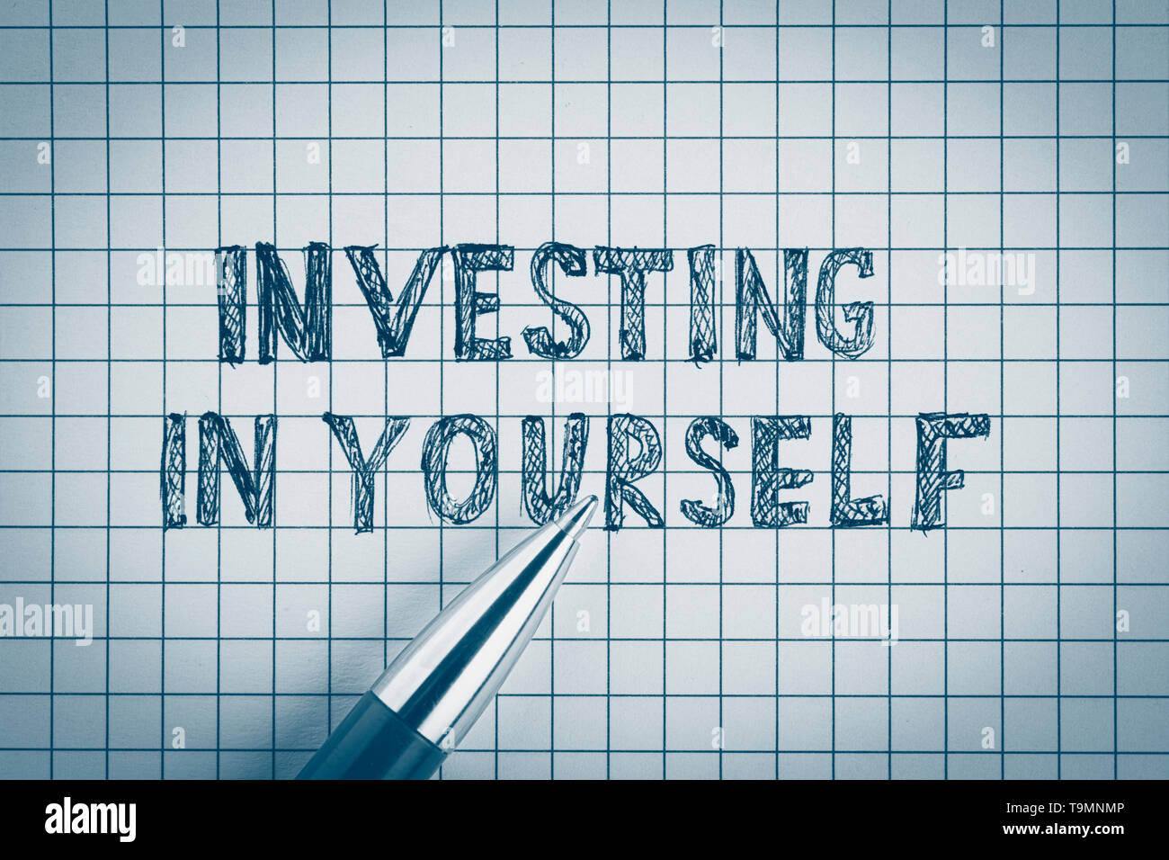 In sich selbst investieren. Die persönliche Entwicklung und Bildung Konzept Hintergrund. Stockfoto