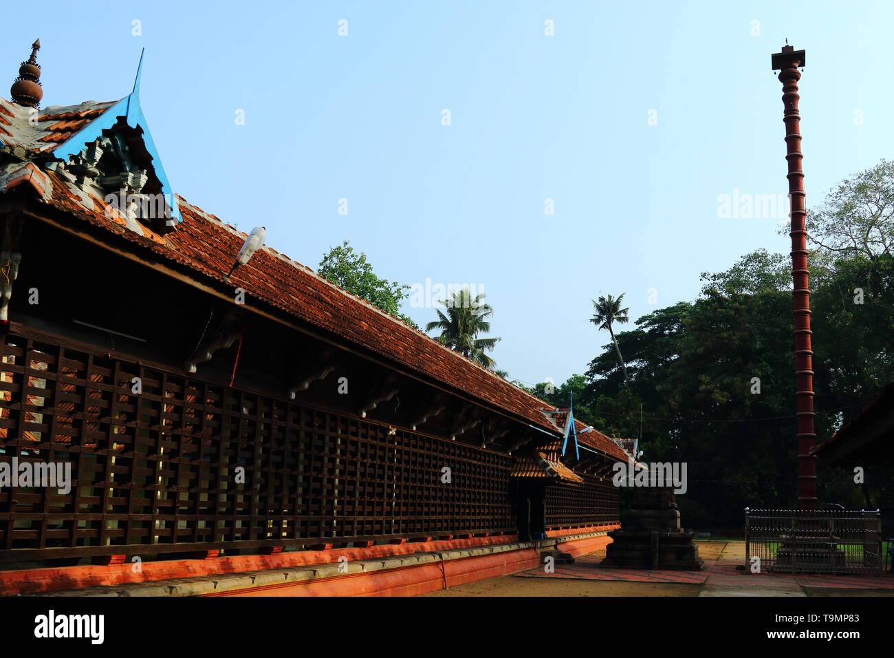 Thirumoozhikkulam Moozhiklulam Lakshmanaperumal Tempel in der Nähe von Angamaly, Ernakulam Dist. Kerala. Einer der vier großen Tempeln in 'Nalambala darsan' Stockfoto