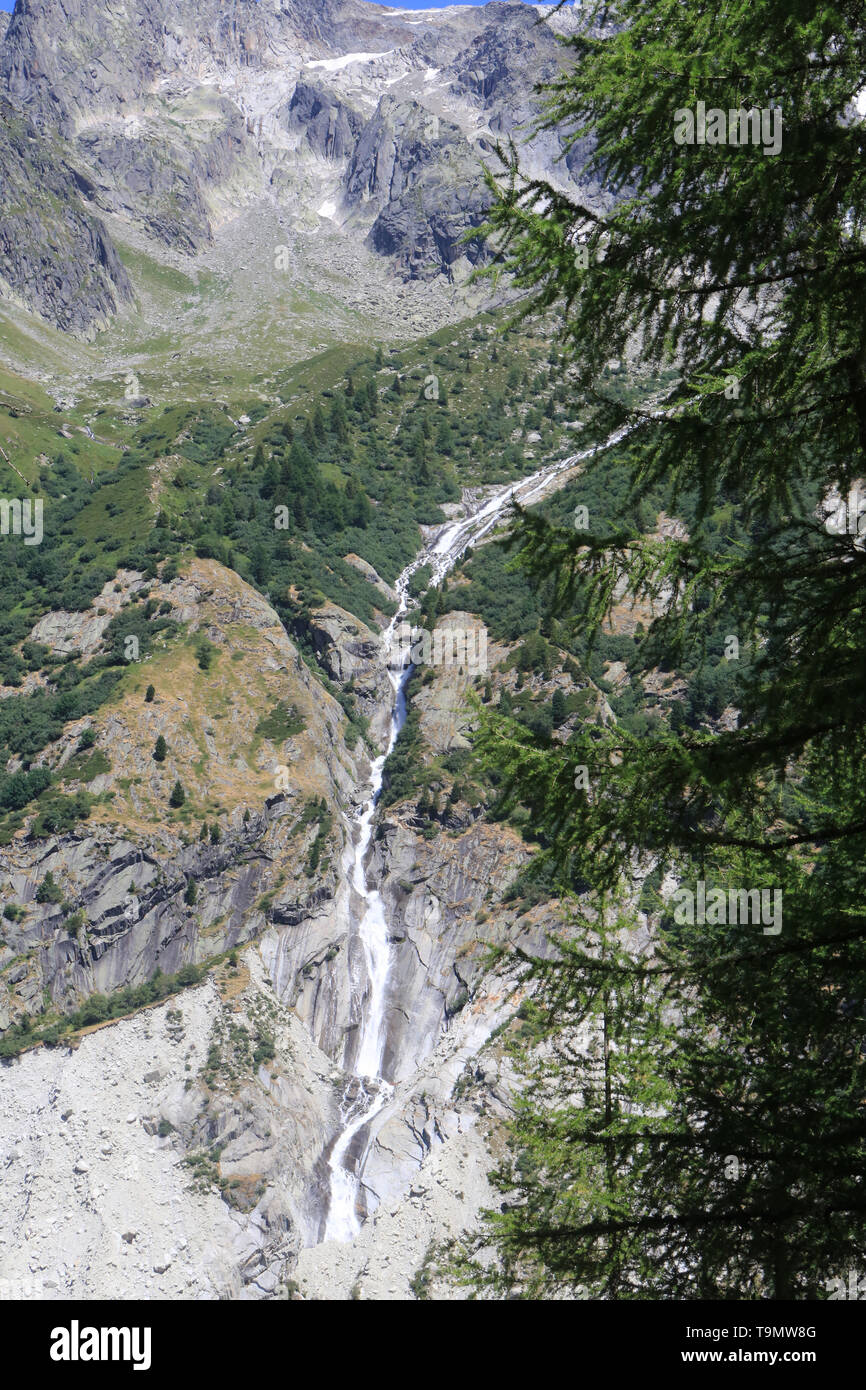 La Mer de Glace. Petit âge glaciaire. Bloc de Granit et cordons morainiques. Montenvers. Haute-Savoie. Frankreich. Stockfoto