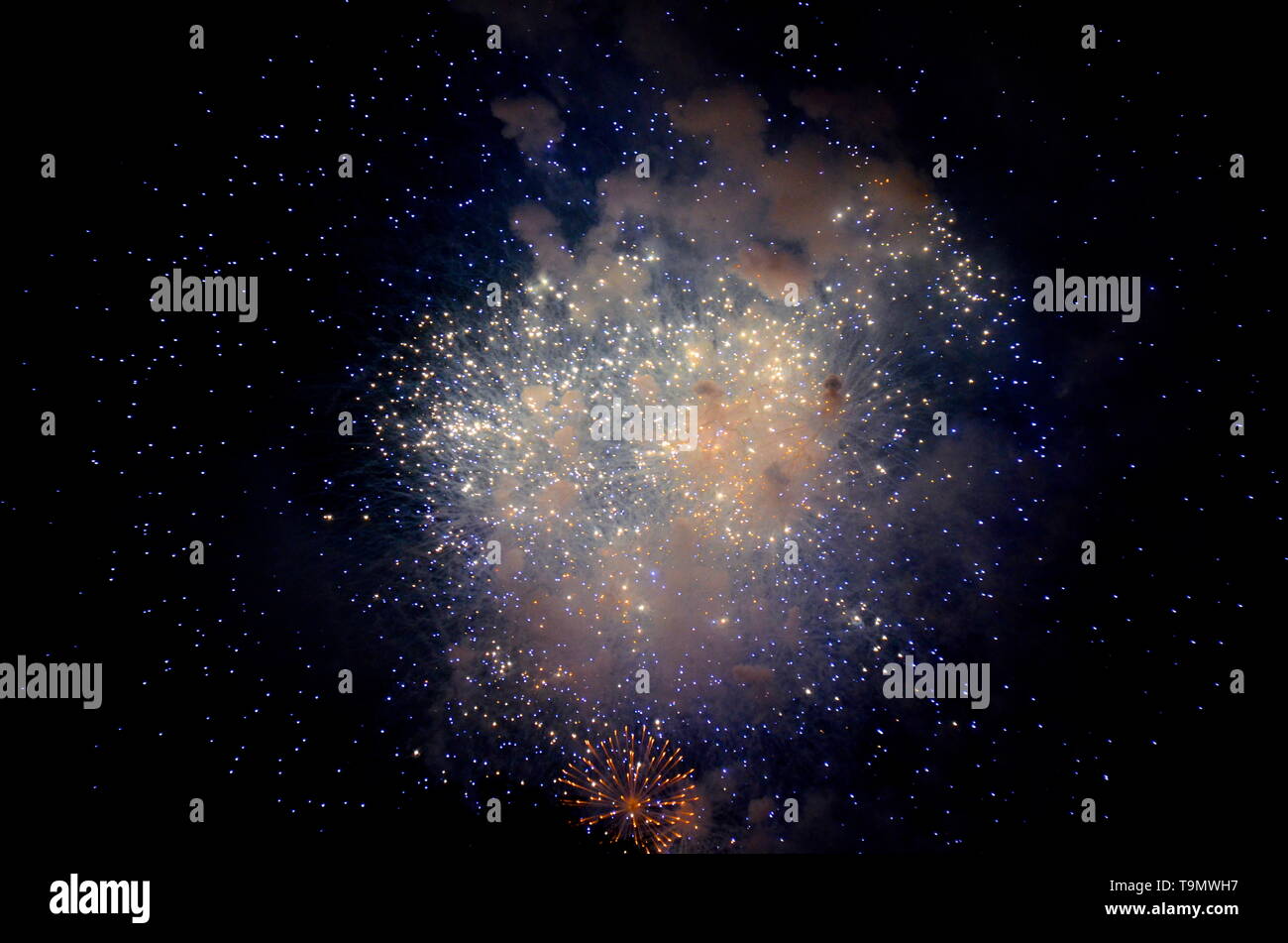 Silvester, bunten Feuerwerk Stockfoto