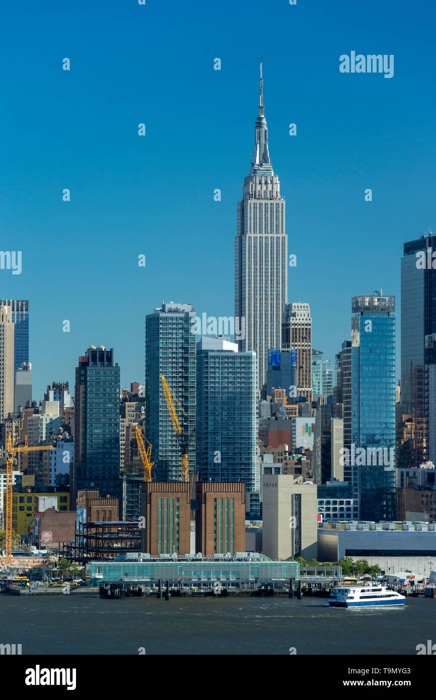 EMPIRE STATE BUILDING MIDTOWN SKYLINE HUDSON RIVER MANHATTAN NEW YORK CITY USA Stockfoto
