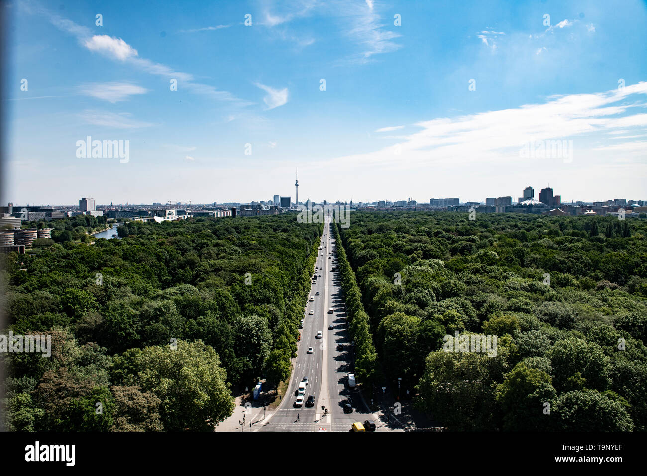 Berlin, Deutschland. 20 Mai, 2019. Blick auf den Tiergarten und die Straße des 17. Juni. Credit: Paul Zinken/dpa/Alamy leben Nachrichten Stockfoto