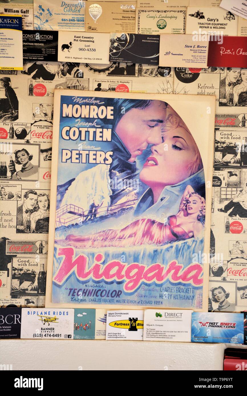 Poster für den Film Niagara von 1953 mit Marilyn Monroe, Joseph Cotten, Jean Peters, in Niagara Falls, Ontario Kanada Schuß Stockfoto