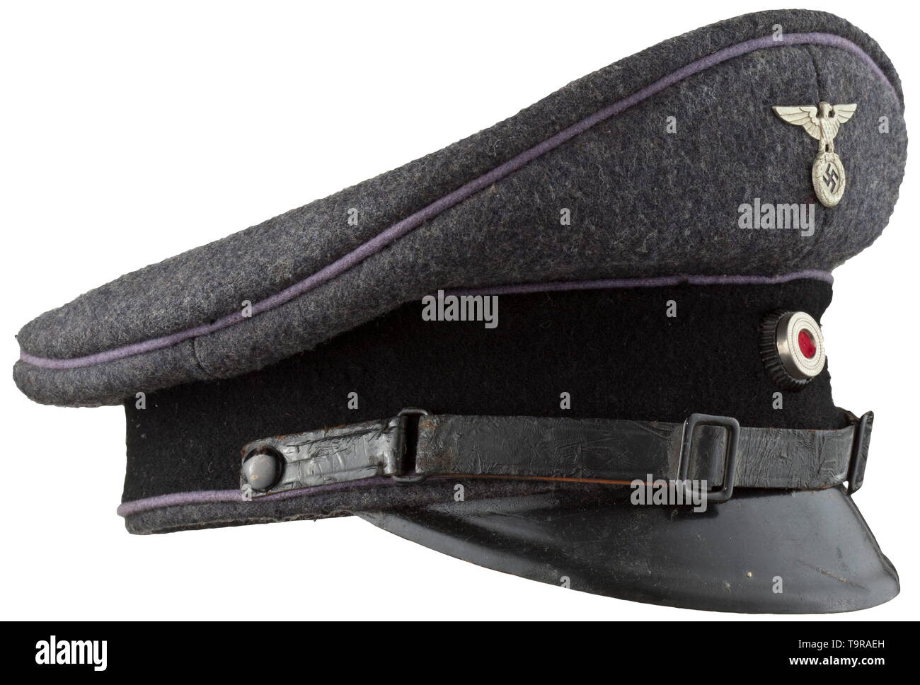 Eine Schirmmütze 1. Modell für die Mitglieder des Reiches Air Protection League (RLB) private Kauf Stück von Balke, Bremen historischen, geschichtlichen, Staatliche, staatlich kontrollierter, staatlich, Organisationen, Organisationen, Organisation, Organisation, Objekt, Objekte, Stills, Clipping, Clippings, Ausschneiden, Ausschneiden, Ausschnitten, Utensilien, Ausrüstung, Geräte, 20. Jahrhundert, Additional-Rights - Clearance-Info - Not-Available Stockfoto