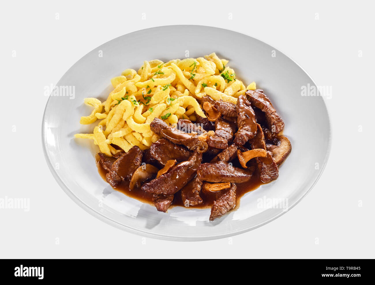 Streifen von zarten Fleisch in einem Schweizer Ragout mit Pilzen und ...