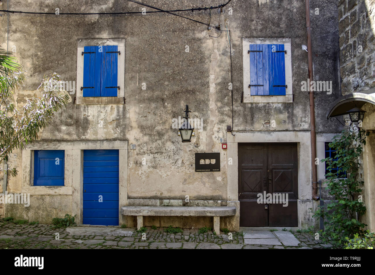 Istrien, Kroatien - eine der Abteilungen der Akademie der Dramatischen Kunst (ADU) der Universität Zagreb in der antiken Stadt Grožnjan (grisignana) Stockfoto