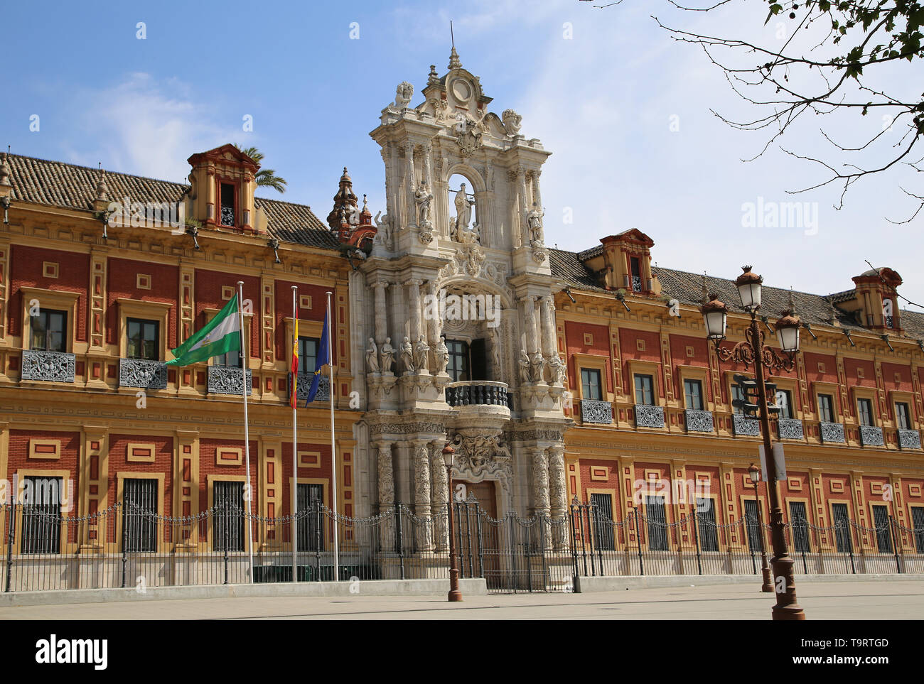Spanien. Andalusien. Sevilla. Palast von San Telmo. Hauptfassade mit churrigueresque Eingang, 1754 von Figueroa Familie. Stockfoto