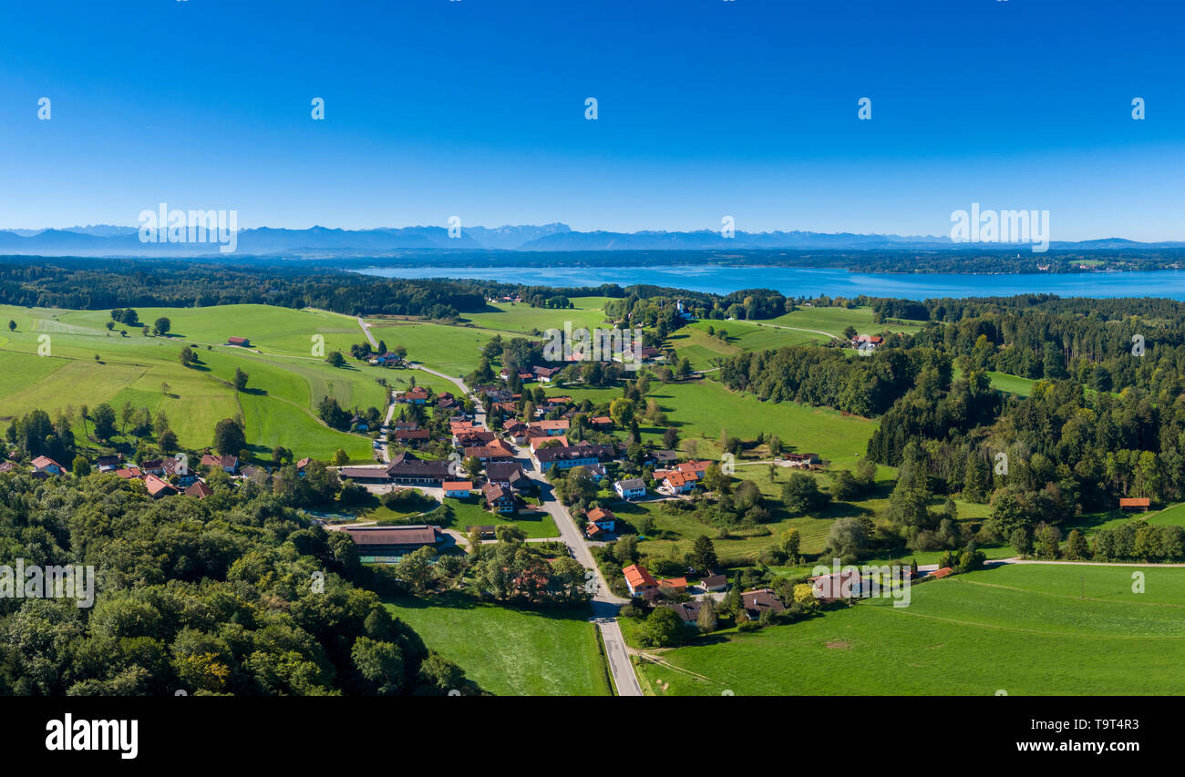 In Holzhausen im Starnberger See, Gemeinde Münsing, Oberbayern, Bayern, Deutschland, Europa, Blick in Holzhausen am Starnberger Se Stockfoto