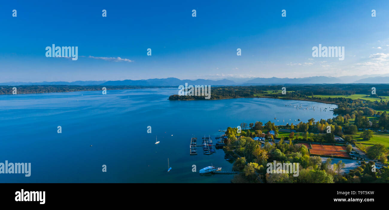 Am Starnberger See mit Tutzing, Oberbayern, Bayern, Deutschland, Europa, Blick auf den Starnberger See bei Tutzing, Oberbayern, Bayern, Deu Suchen Stockfoto