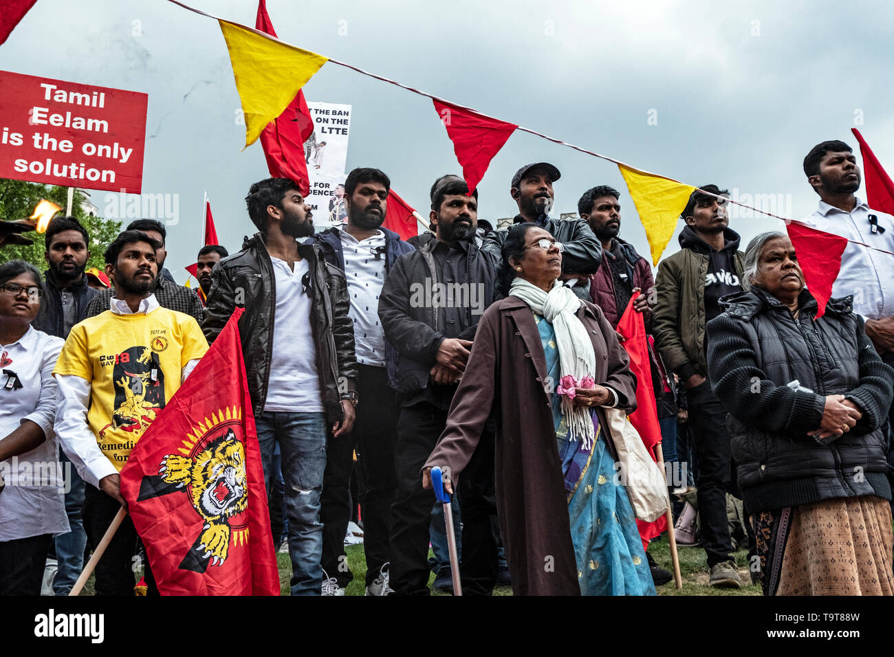 Am zehnten Jahrestag, Tamilen versammeln sich in London den Völkermord von 2009, als die tamilischen Menschen waren an den Händen des srilankischen Militärs massakriert zu erinnern. Über 140.000 tamilischen Menschen wurden vermisst. Stockfoto