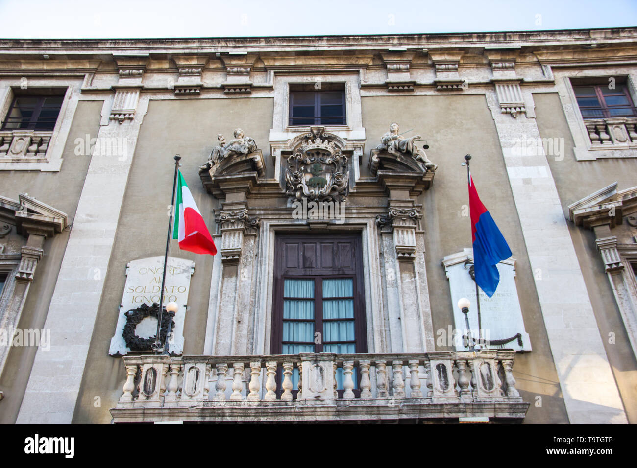 Catania barocke Architektur, historisches Gebäude, Ornament in Balkon Stockfoto