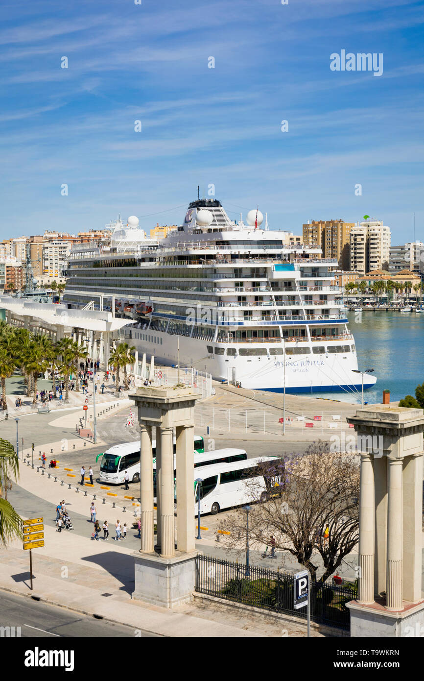 Die Viking Jupiter Kreuzfahrtschiff, der Viking Cruise Line, angedockt an der Muelle Uno, Malaga, Costa del Sol, Provinz Malaga, Andalusien, souther Stockfoto