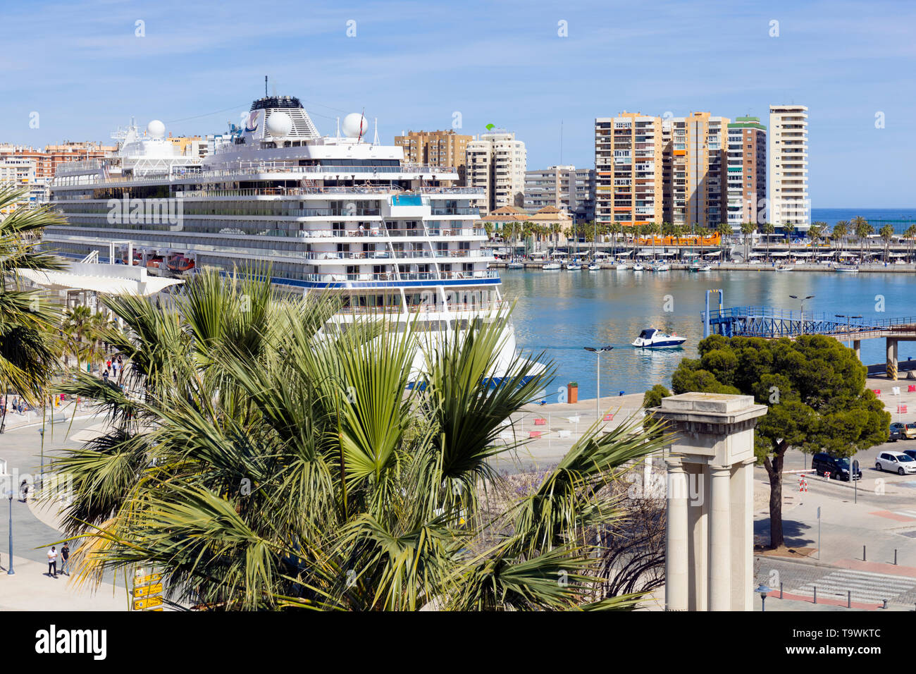 Die Viking Jupiter Kreuzfahrtschiff, der Viking Cruise Line, angedockt an der Muelle Uno, Malaga, Costa del Sol, Provinz Malaga, Andalusien, souther Stockfoto