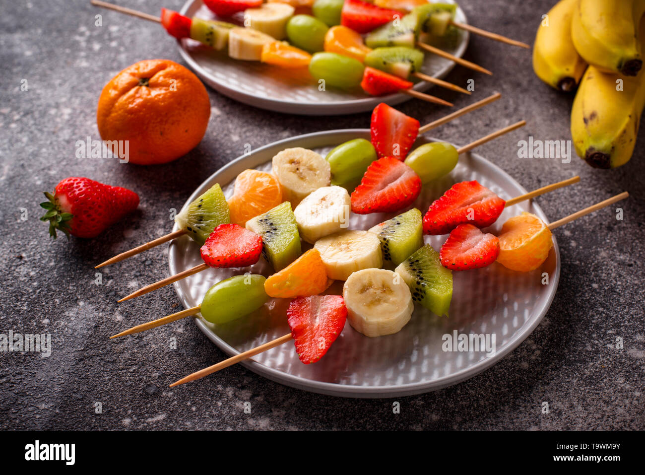 Obstspiesse Gesunden Snack Sommer Stockfotografie Alamy