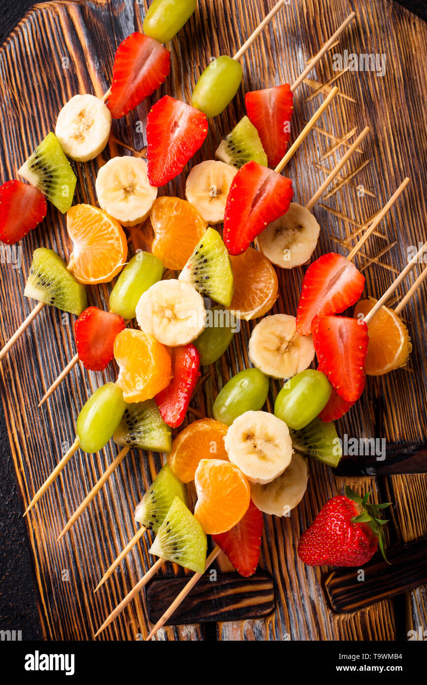 Obstspiesse Gesunden Snack Sommer Stockfotografie Alamy