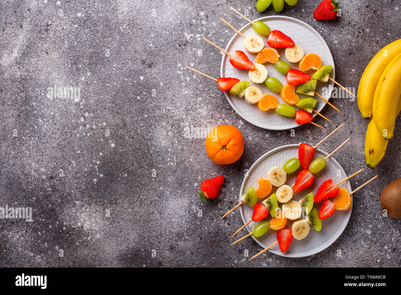 Obstspiesse Gesunden Snack Sommer Stockfotografie Alamy