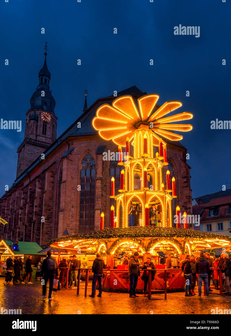 Weihnachtsmarkt auf dem Marktplatz in Heidelberg, Baden-Württemberg, Deutschland, Europa, Weihnachtsmarkt am Marktplatz in Heidelberg, Baden-Württemberg, D Stockfoto