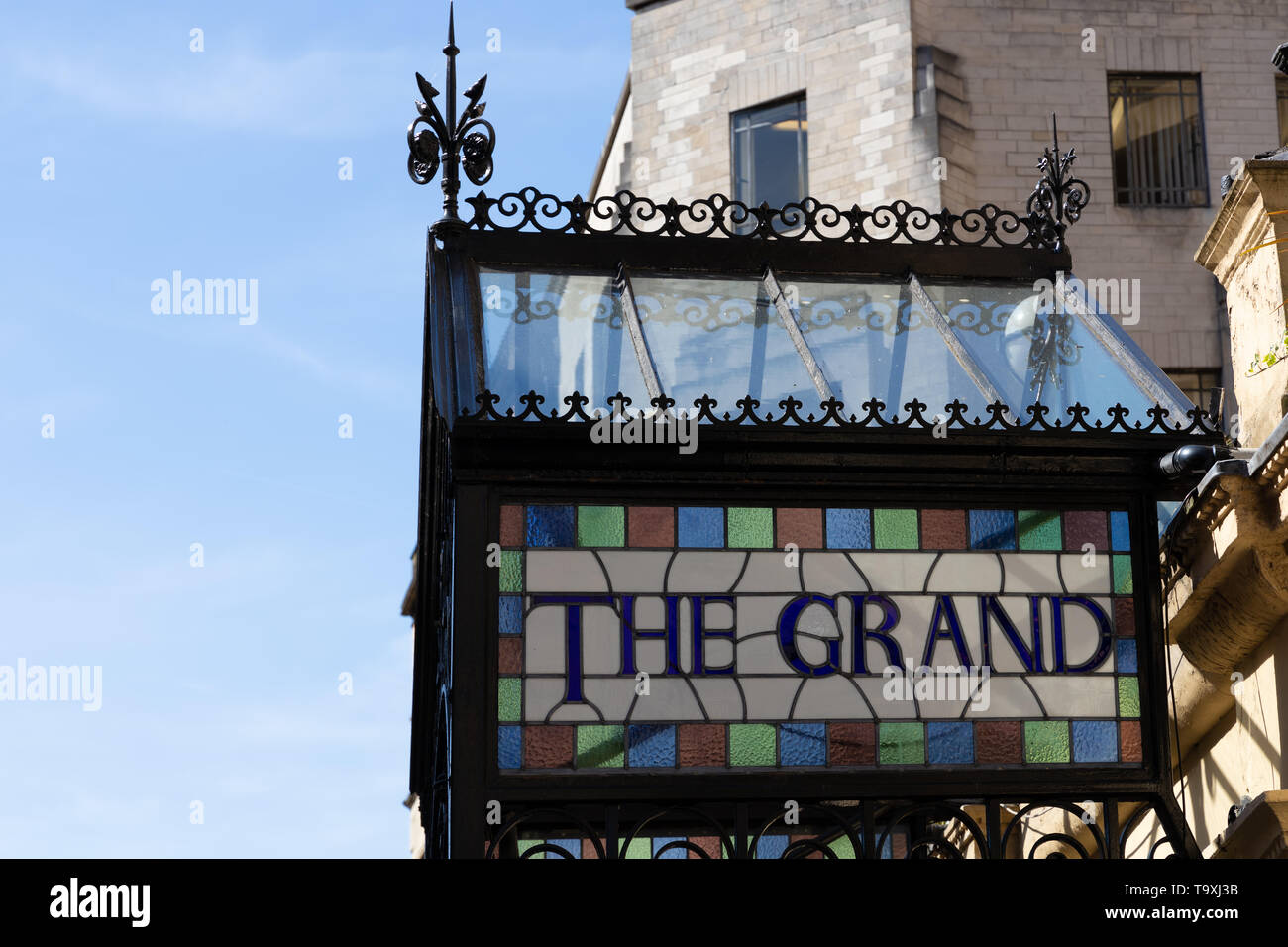 BRISTOL, Großbritannien - 14. Mai: Blick auf den Eingang Vordach zum Grand Hotel in Bristol am 14. Mai 2019 Stockfoto