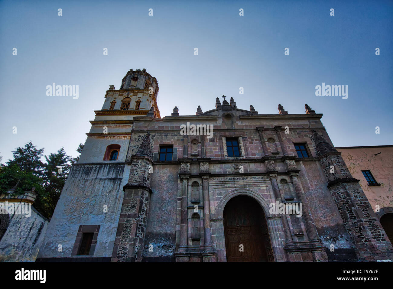 Pfarrkirche von San Juan Bautista auf Hidalgo Square in Coyoacan Stockfoto