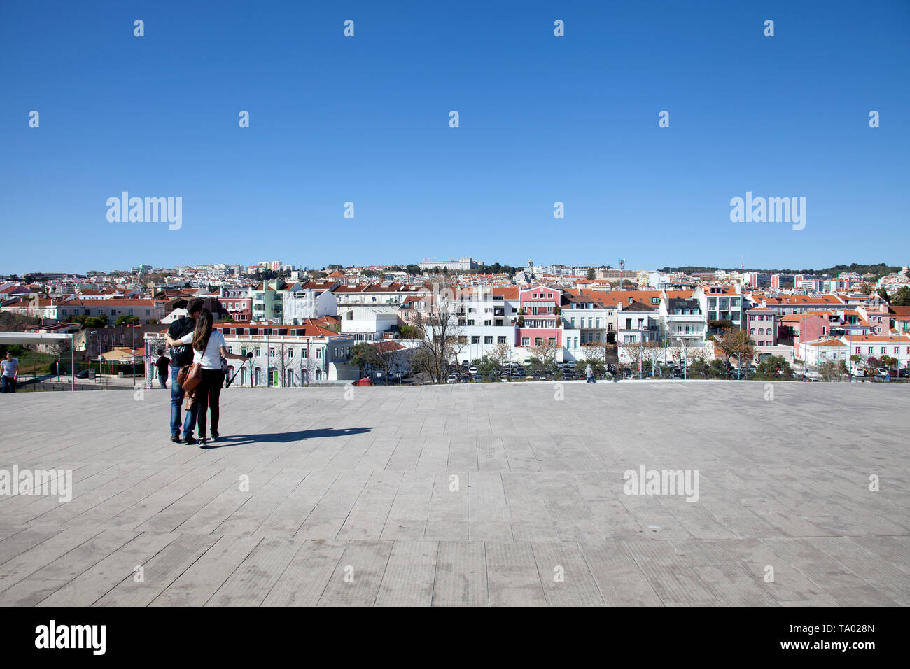 Die Leute von Oben der Maat mit Aussicht über Lissabon, Portugal Stockfoto