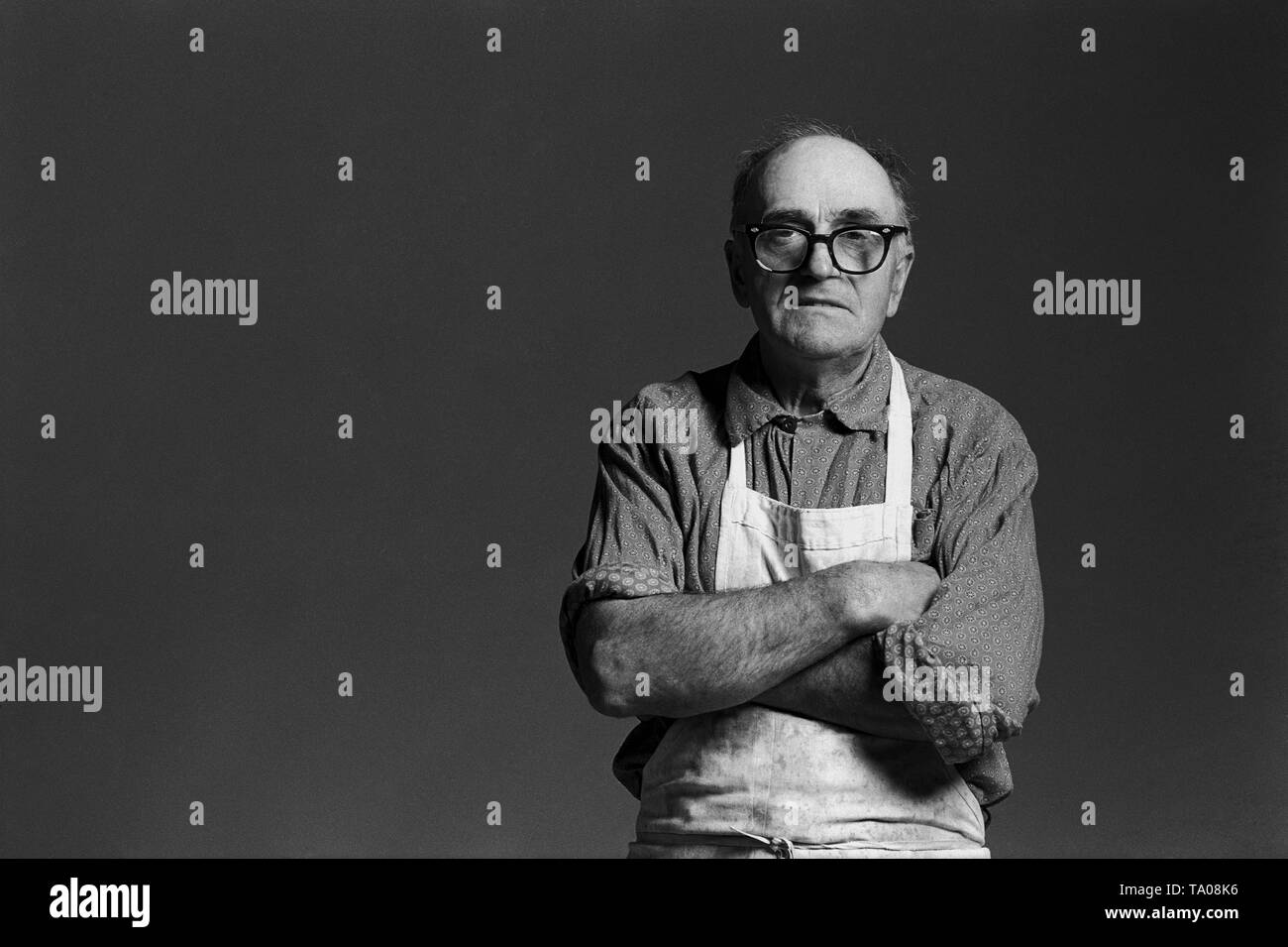 Porträt eines alten Mannes als Wartung Arbeiter, USA Stockfoto