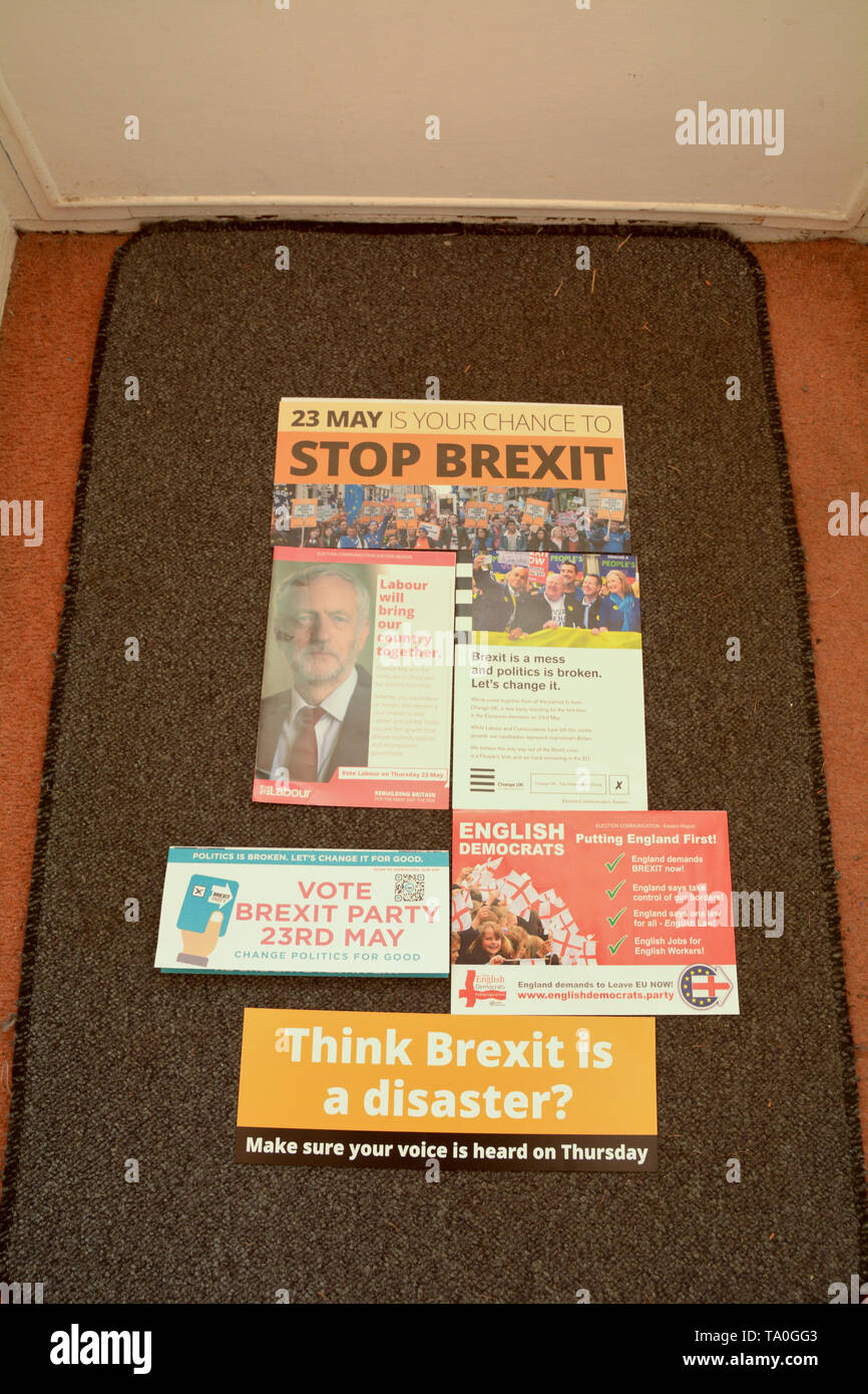 Politische Partei Kundenwerbung Broschüren für die Wahl der Abgeordneten des Europäischen Parlaments im Jahr 2019 zu den Wahlen zum Europäischen Parlament, die am Donnerstag, dem 23. Mai 2019 stattfinden wird Stockfoto