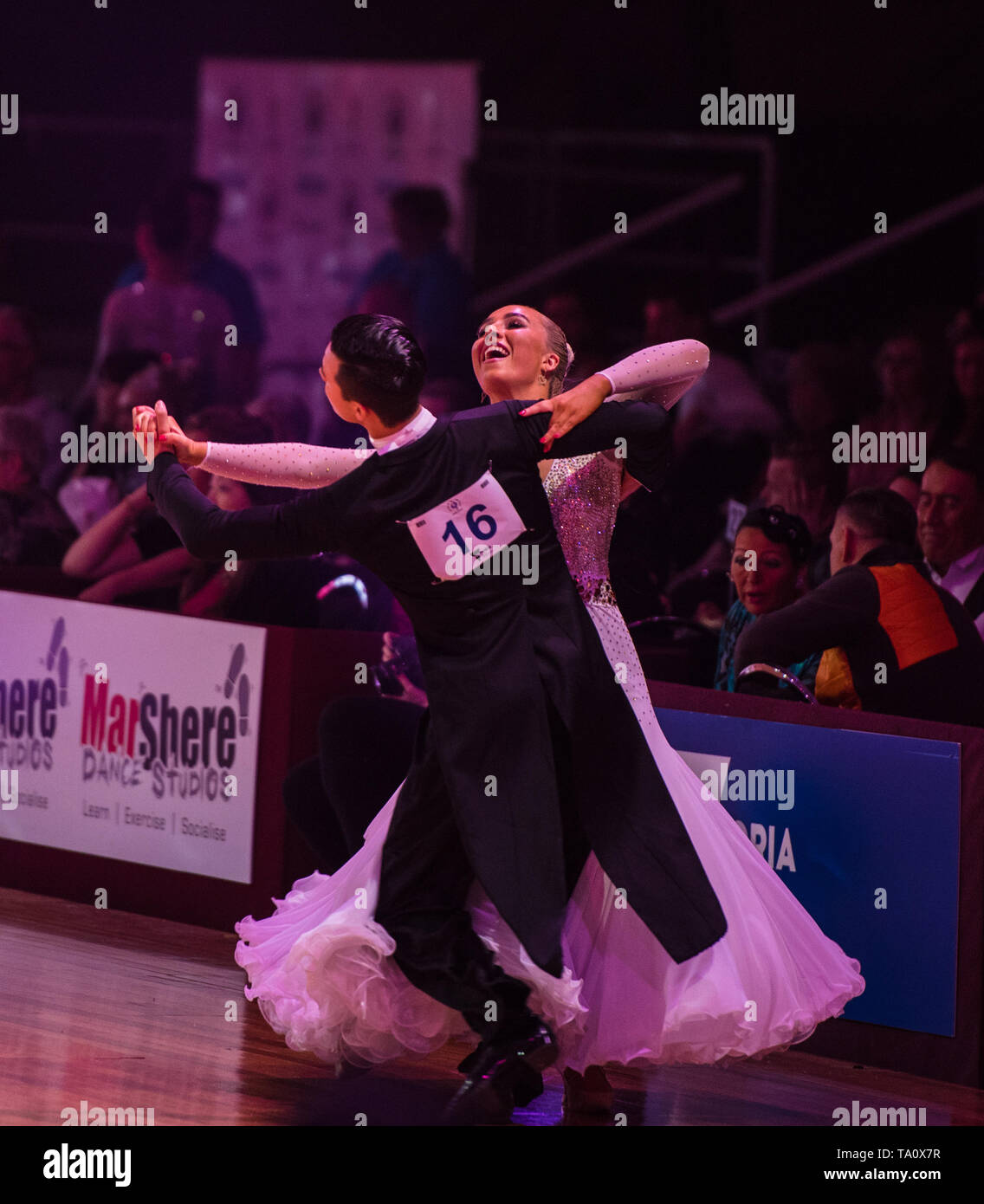 Tanz Sport Meisterschaft: Standard Gesellschaftstanz Konkurrenten. Australian Dance Sport WM 2018 - Melbourne Arena. Stockfoto