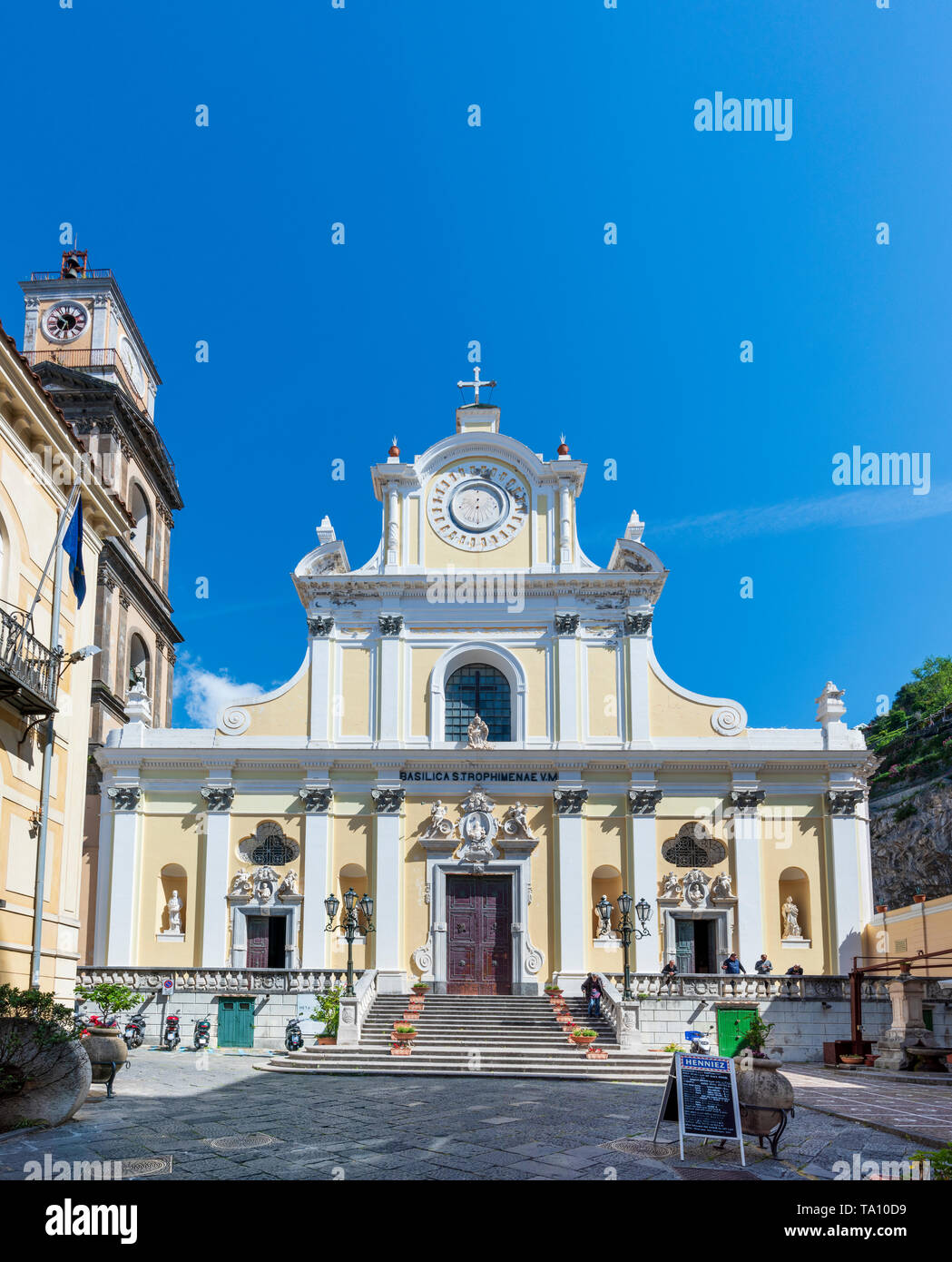Basilika Santa Trofimena in Minori an der Amalfiküste in Kampanien in Süditalien Stockfoto