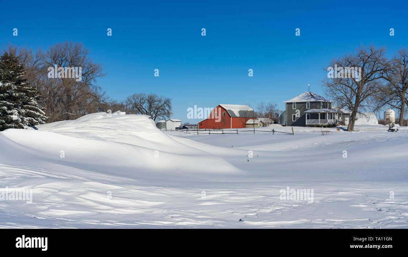 Einen ländlichen Hof im Winter in der Nähe von Plum Coulee, Manitoba, Kanada. Stockfoto