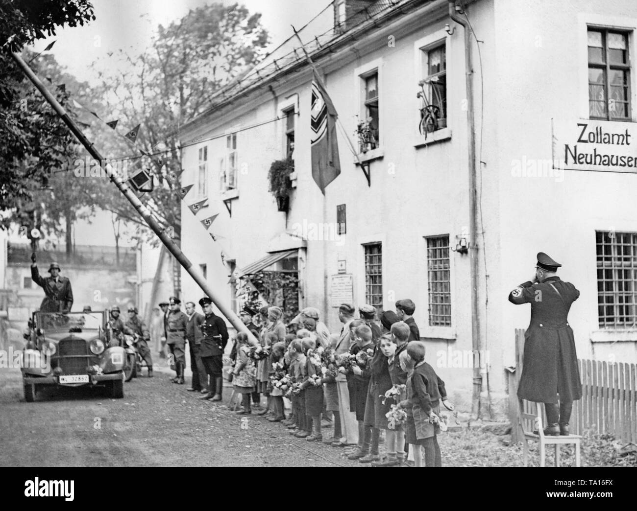 Die deutschen Truppen an der German-Czechoslovak Grenze bei Neuhaus in der Nähe von Rehau am 3. Oktober 1938. Stockfoto