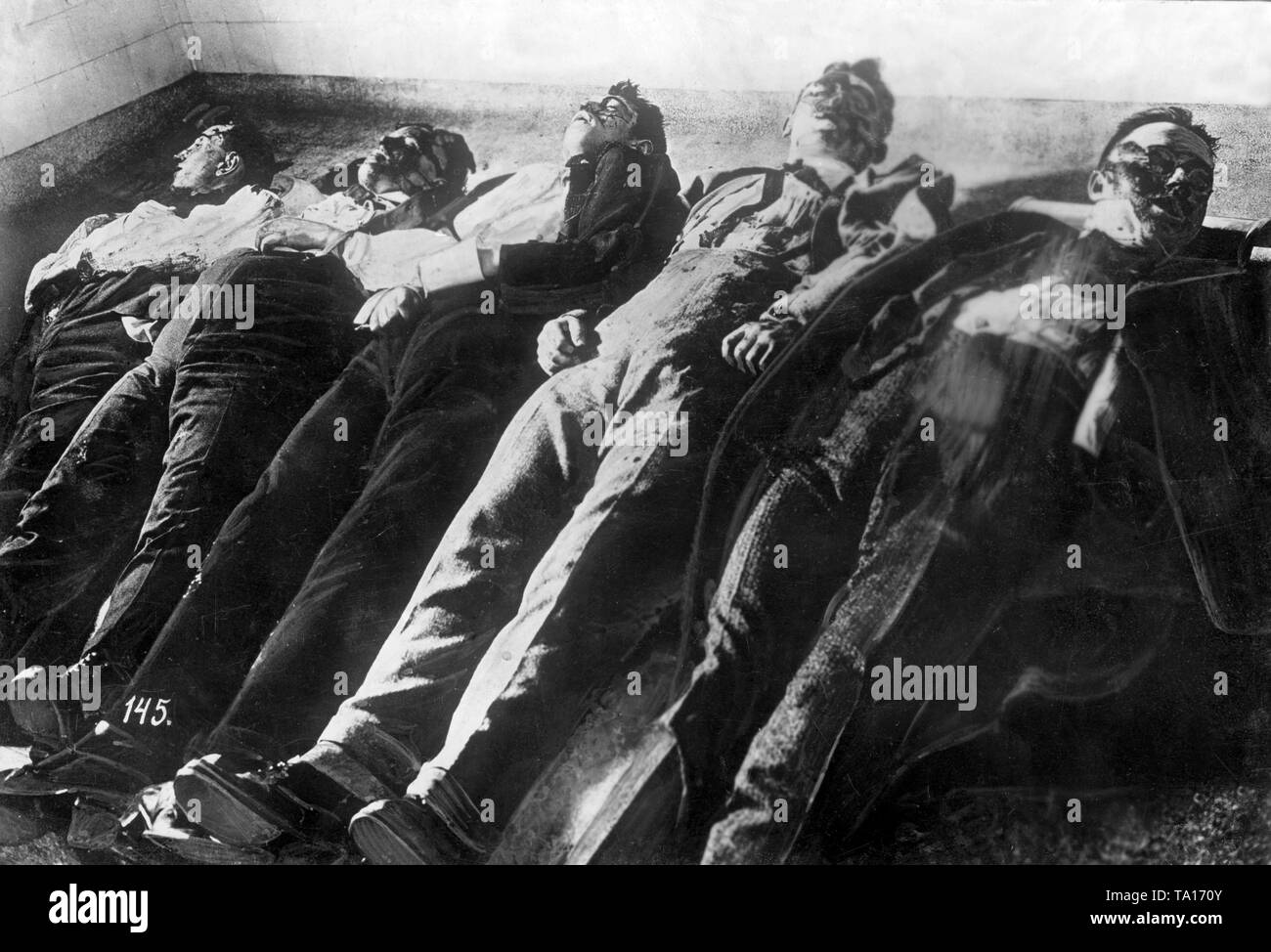 In den besetzten Ruhrgebiet diese fünf Deutschen wurden von französischen Soldaten getötet. Ihr Tod auferweckt nationale Aufmerksamkeit (Undatiertes Foto). Stockfoto