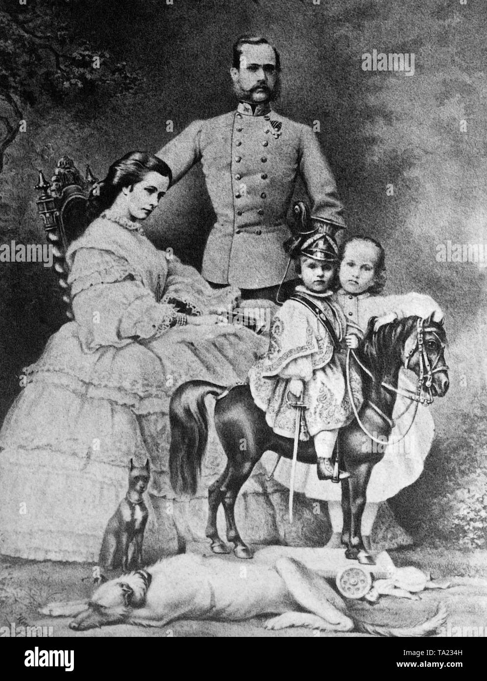Kaiser Franz Joseph I. von Österreich (1830-1916) und Kaiserin Elisabeth (1837-1898) mit ihren Kindern Kronprinz Rudolf (mit Helm) und Gisela. Stockfoto