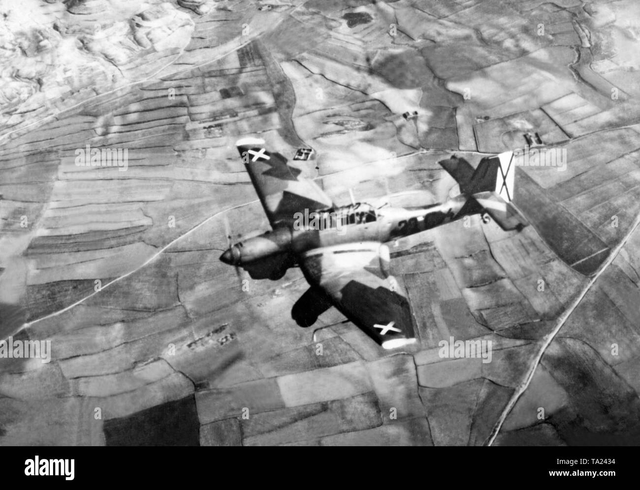 JU 87 Bomber (Stuka) der Legion Condor in der Luft in Spanien, 1939. Stockfoto