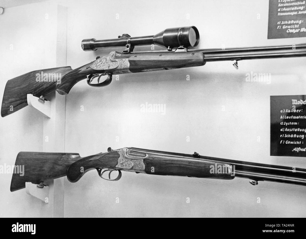 Moderne crested Jagdwaffen auf der Jagd Ausstellung in Berlin, 1937. Stockfoto