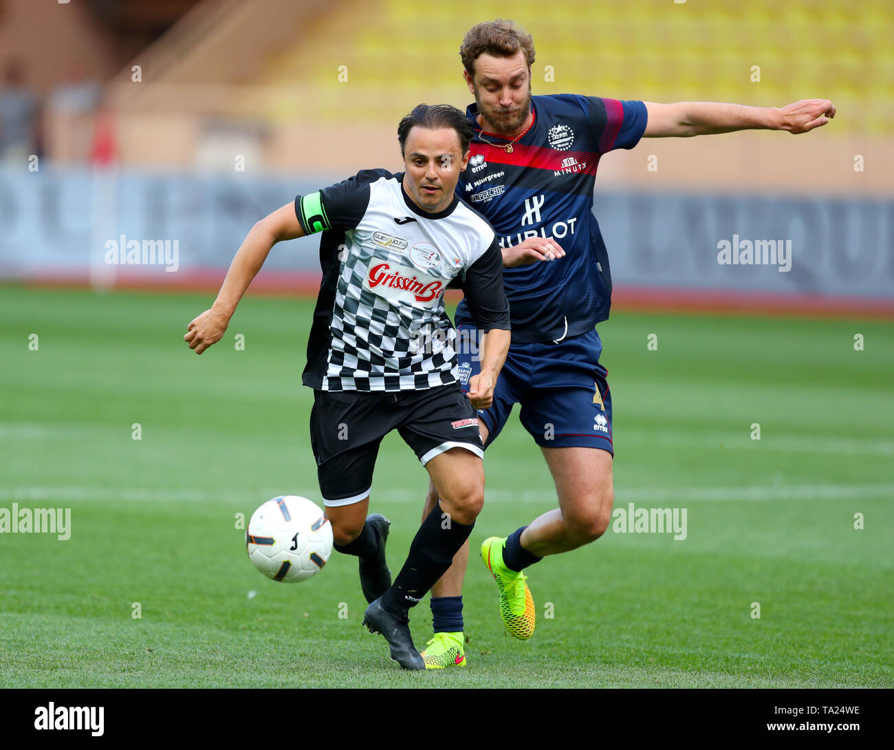 Felipe Massa (links), während der Fahrer Fußballspiels im Stadium Stade Louis II, Monaco. Stockfoto