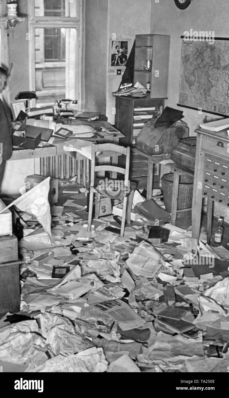 Krawalle in ein Büro in Prag. Im Laufe des Sudetenlandes Krise, die Konflikte zwischen den Sudetendeutschen und der Tschechoslowakei zu intensivieren. Stockfoto