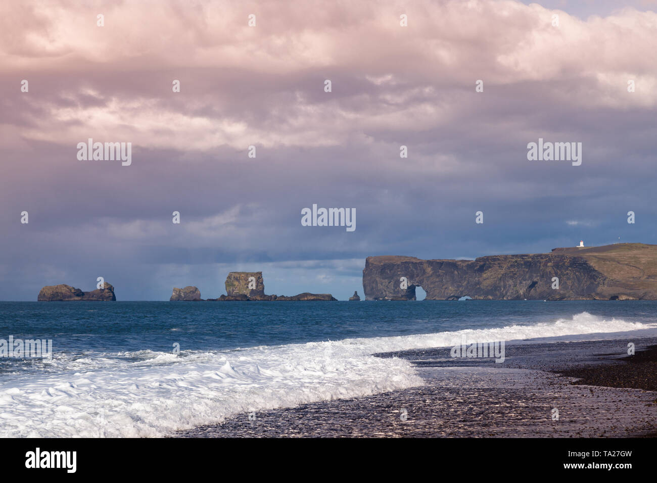 Island dramatische Küstenlinie Stockfoto