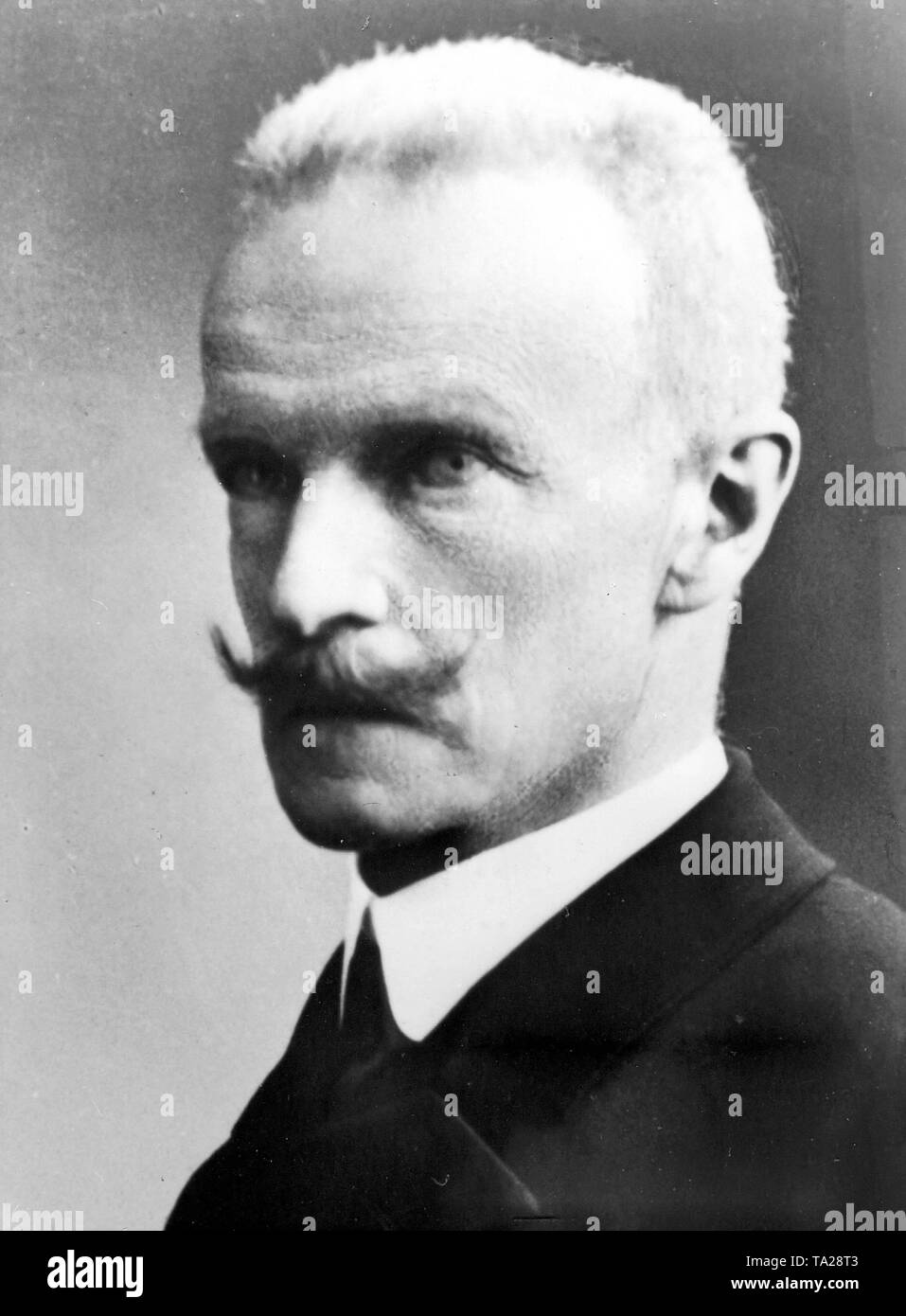 Dr. med Karl Theodor, ein Optiker, genannt 'Gackel', Herzog in Bayern