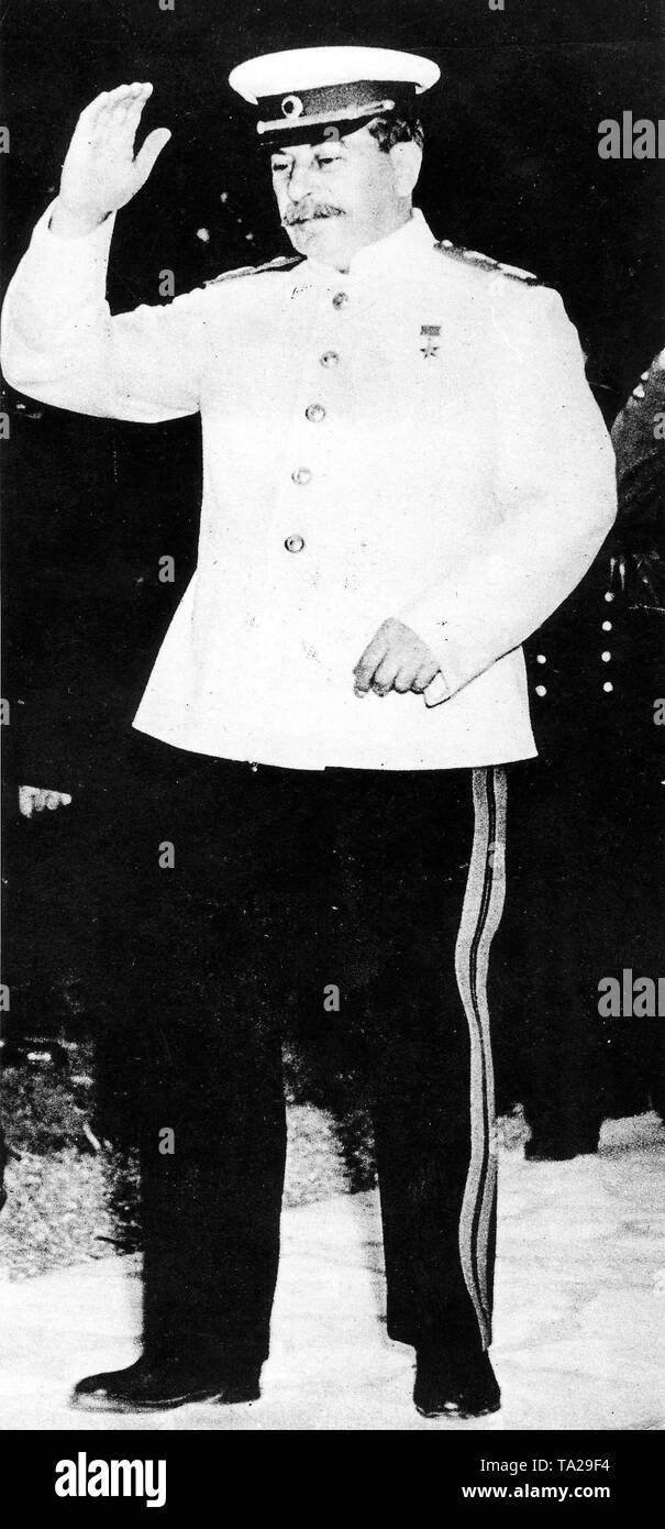 Joseph Stalin in Uniform bei einem Bankett zu Ehren seiner Gäste Churchill und Roosevelt während der Konferenz von Jalta 1945. Stockfoto