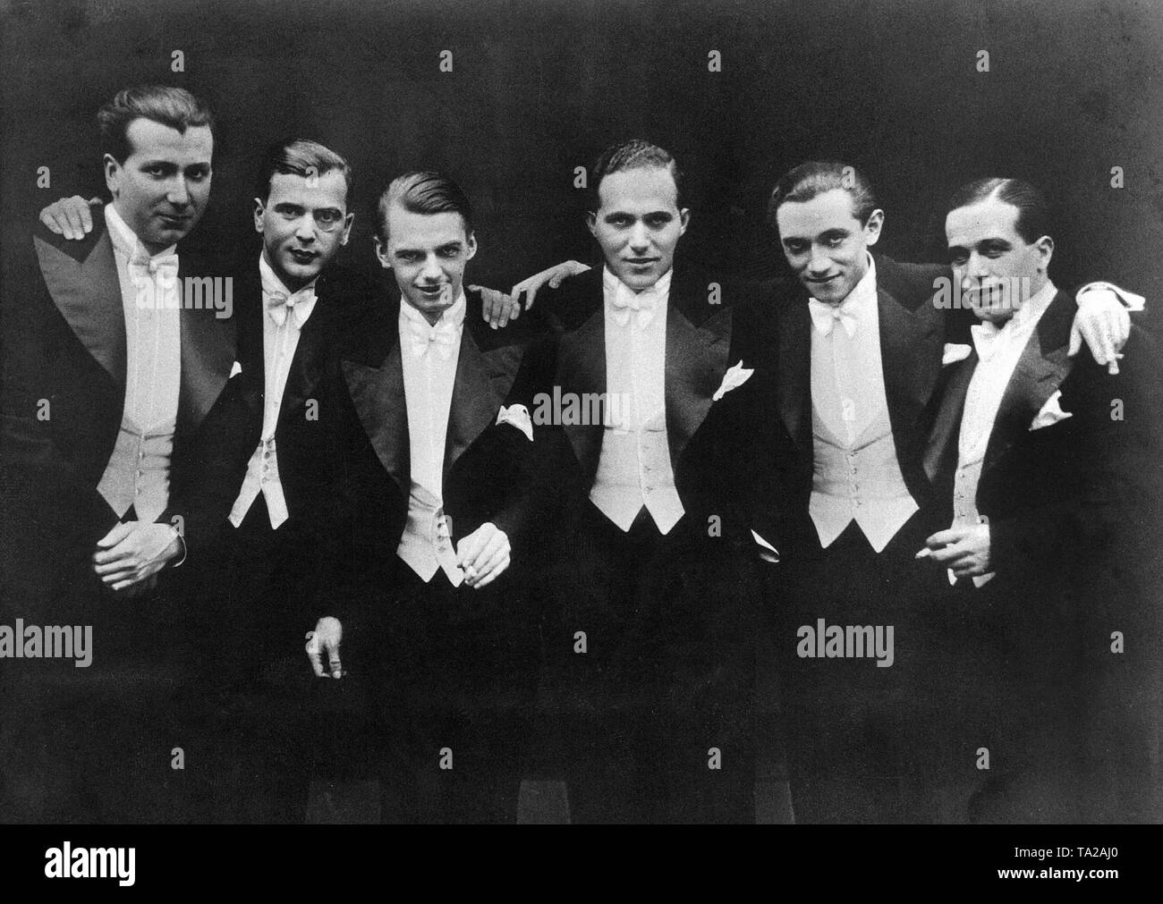 Der Comedian Harmonists, von links: Robert Biberti, Erich Abraham Collin, Erwin Bootz, Roman Cycowski, Harry Frommermann-Frohman, Ari Leschnikoff. Stockfoto