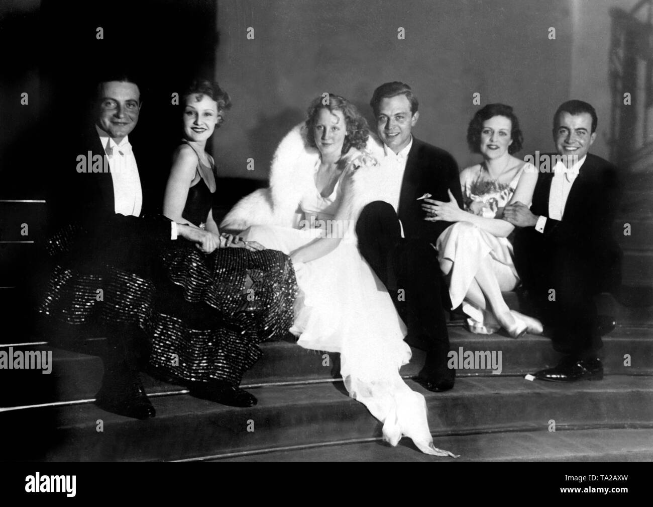 Die Schauspieler Willy Fritsch, Lilian Harvey, Brigitte Helm, Gustav Fröhlich, Rina Marsa, Oswaldo Valentini an der ersten großen Ball durch die top Organisation der deutschen Filmwirtschaft organisiert. Der Film ball fand bei Kroll (krolloper) im Dezember 1928. Stockfoto