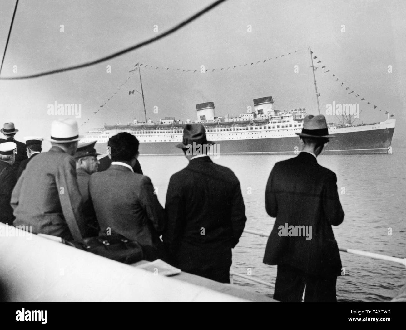 Die italienischen Ozeandampfer "Rex" im Hafen von New York in Rekordzeit erreicht nach einer Atlantiküberquerung von Gibraltar entfernt. Die 'Rex' erreicht eine Durchschnittsgeschwindigkeit von 28,92 Knoten und behielt das Blaue Band bis 1935. Stockfoto