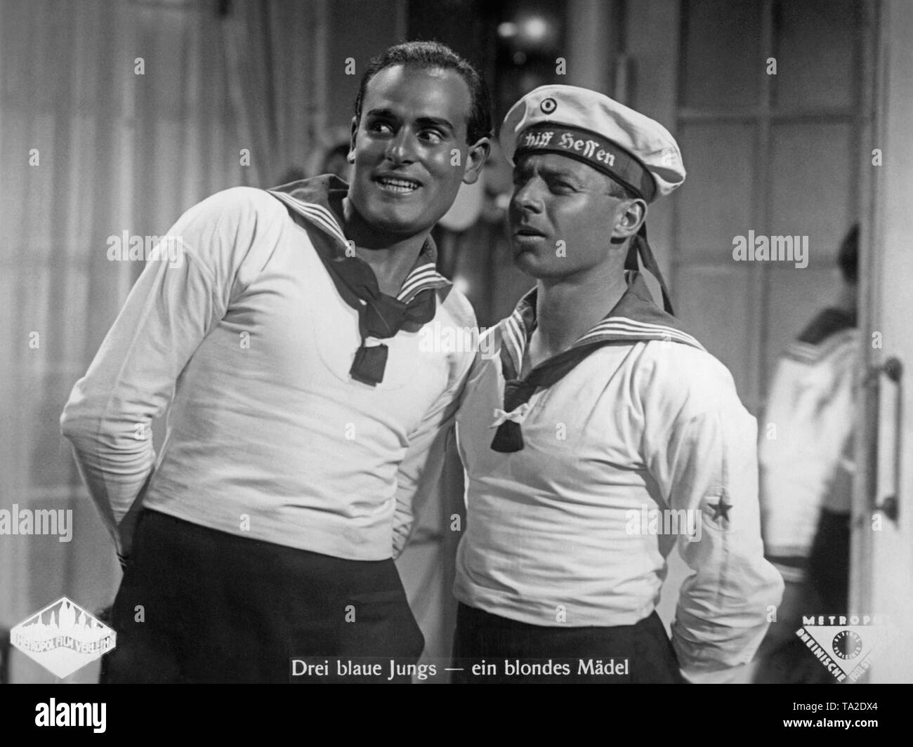Heinz Ruehmann wie Heini Jaeger (rechts) und Friedrich Benfer wie Willy Timm in der Komödie "Drei Bluejackets und eine Blonde", Regie: Carl Boese. Alle drei Jungen verlieben mit einem blonden Mädchen. Stockfoto