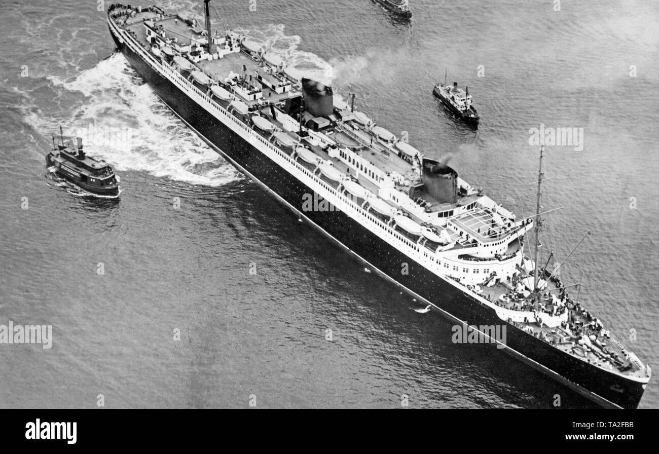 Die schnelle Dampfer "Bremen" den Hafen von New York von drei ...