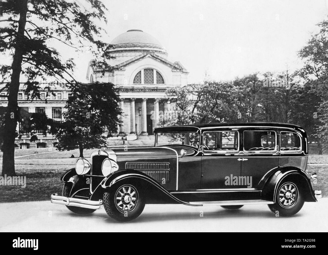 Ein Nash/Zündung 8 Limousine mit sieben Sitzen und 70 hp. Eine Besonderheit der Wagen war der 6-Zylinder Motor mit Doppelzündung. Stockfoto