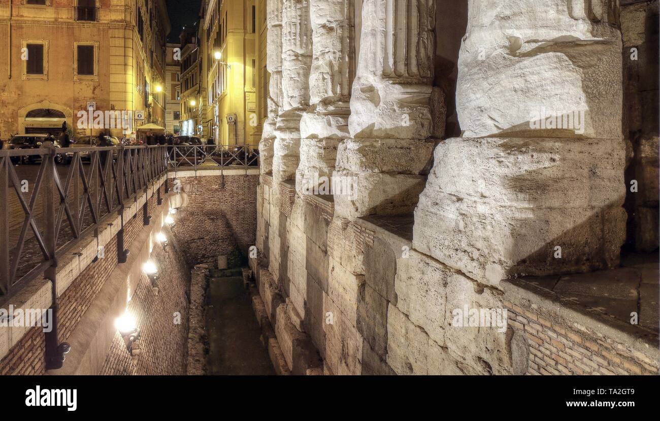 Roms Sehenswürdigkeiten in Italien an einem regnerischen Tag Stockfoto