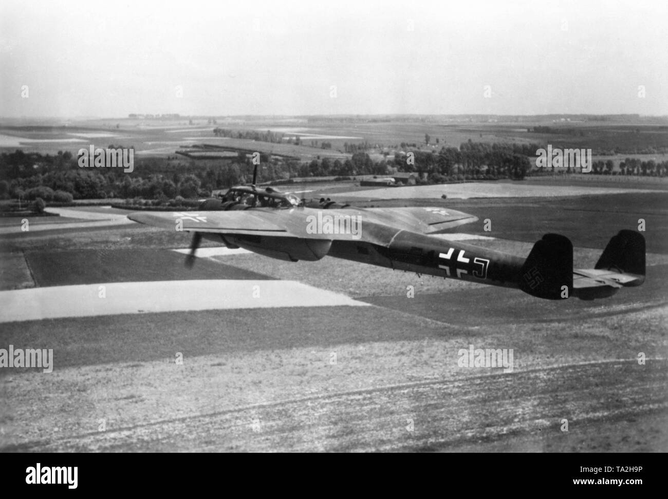 Luftwaffe Bomber des Typs Dornier Do 17 über einem Luftangriff auf Paris durchzuführen. Foto: kriegsberichterstatter Stift. Stockfoto
