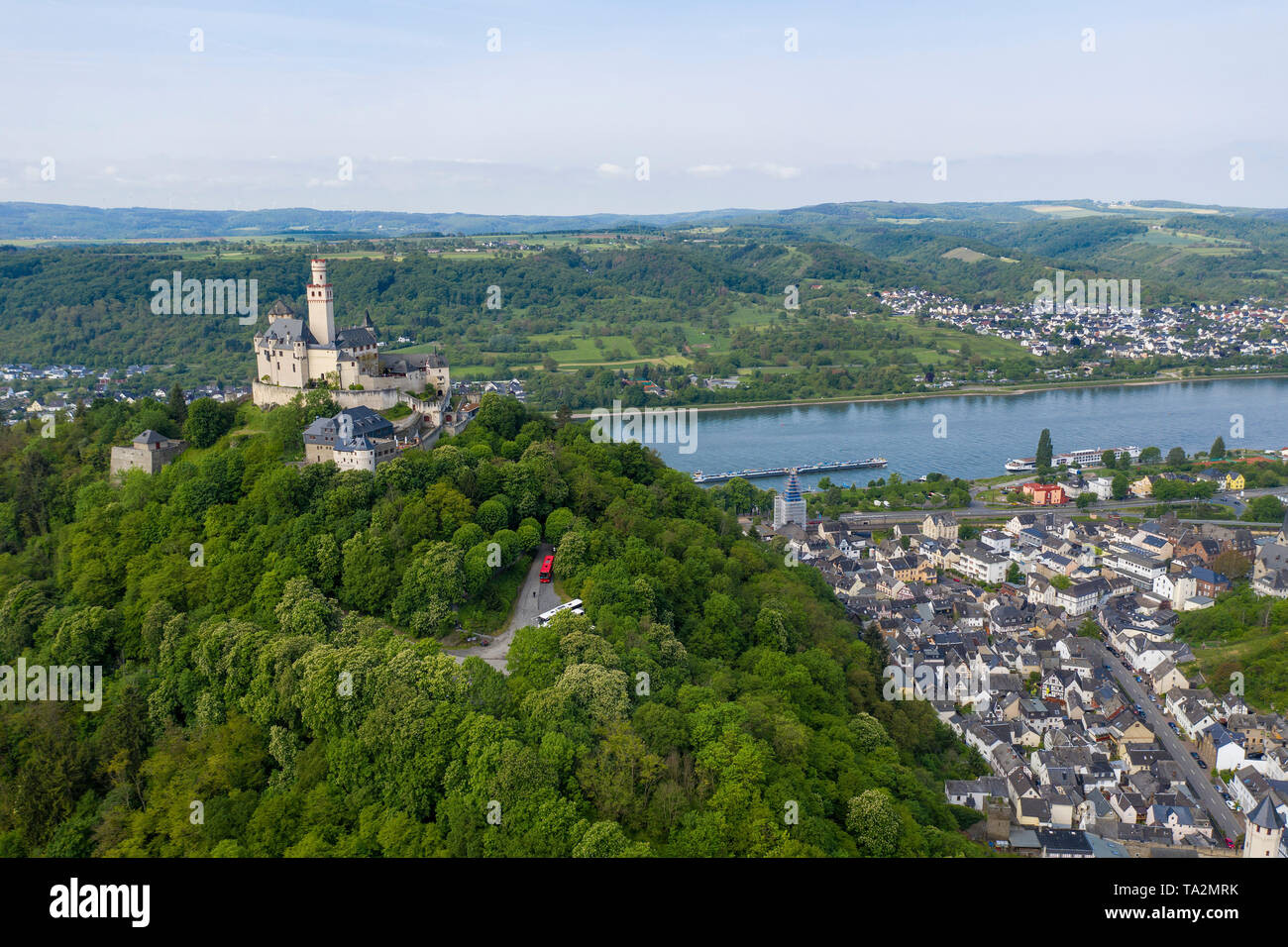 Marksburg am Dorf Halsenbach, Unesco Welterbe Oberes Mittelrheintal, Rheinland-Pfalz, Deutschland Stockfoto