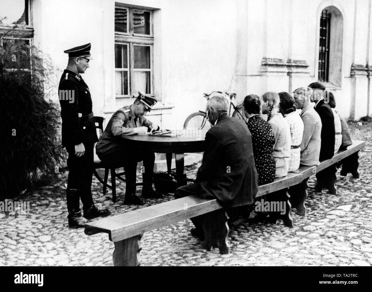 Nazi deutsche zusammenarbeit Fotos und Bildmaterial in hoher